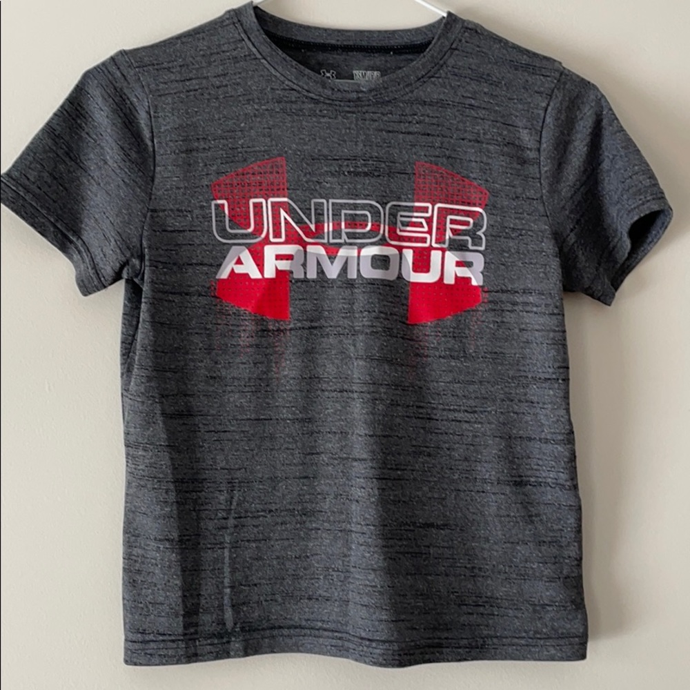 Under Armour youth small activewear tee shirt